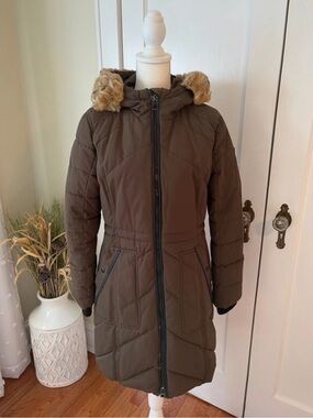 GUESS Women’s Long Brown Puffer Coat Faux Fur Hood